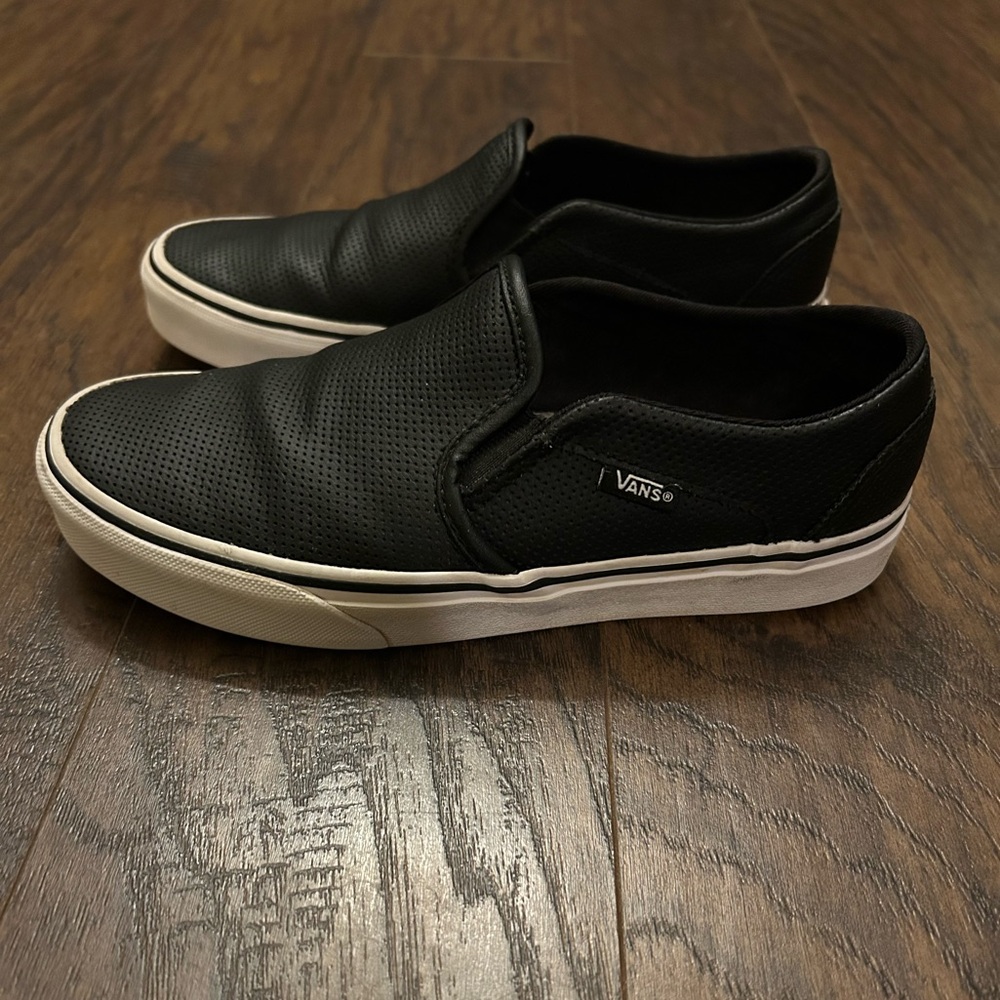 Vans Black Leather Perforated Slide Sneakers Tennis Shoes Size 7 Women’s